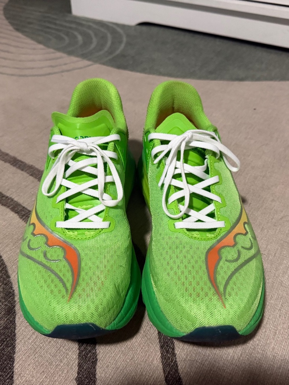 Saucony Endorphin Azura